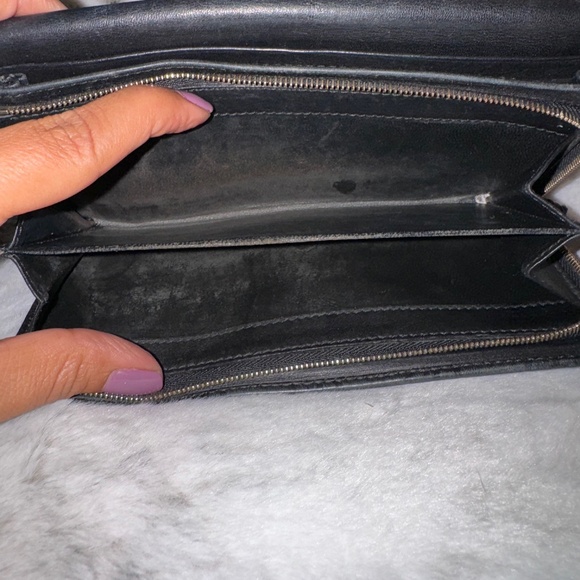 Gucci Signature Black Embossed Leather  Long Wallet  P0075 - Picture 12 of 16